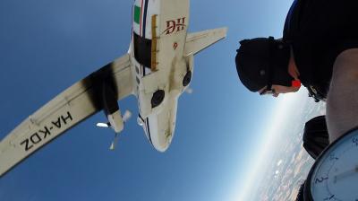 Skok padobranom s 4000 metara